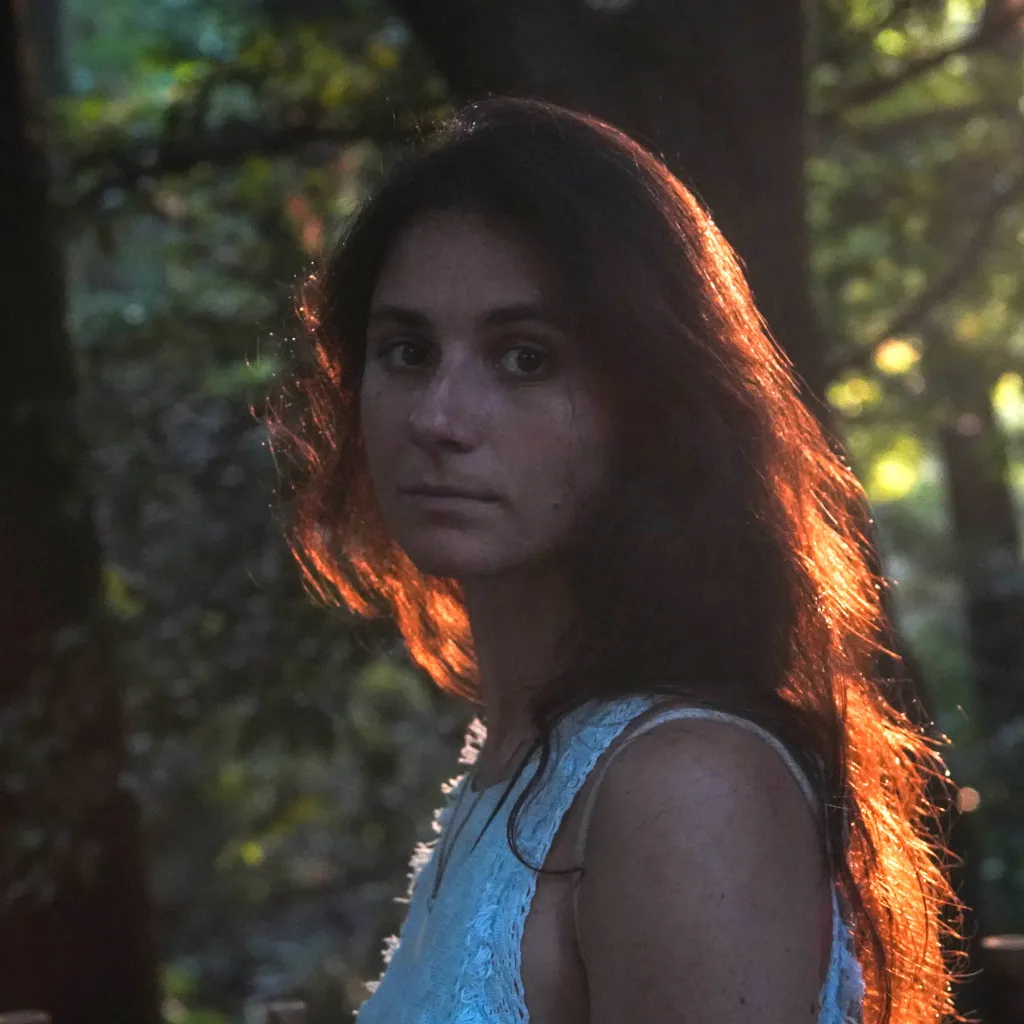 Portrait of Mar Estarellas, Transdisciplinary Researcher and Facilitator